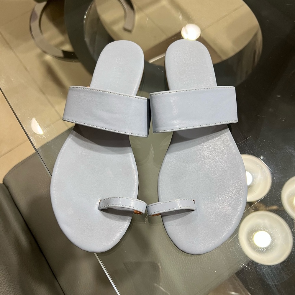 SHEIN woman’s sandals size 9 - Picture 2 of 7